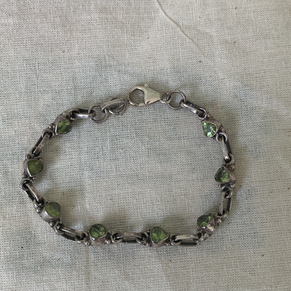 PERIDOT GEMSTONE BRACELET